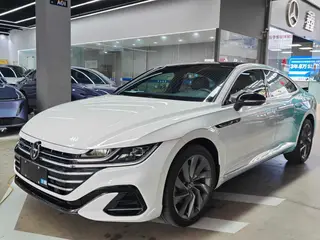 Volkswagen CC 2024 380TSI Version accrocheuse