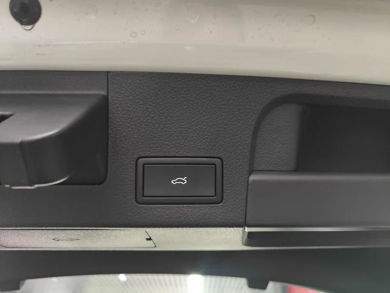 Volkswagen CC 2024 380TSI eye-catching version interior photo 16 Volkswagen CC 2024 380TSI eye-catching version interior photo 16