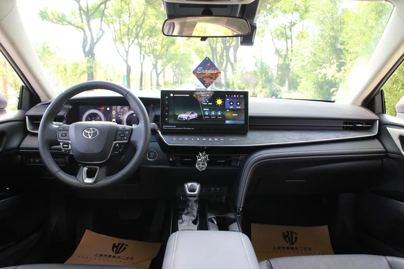 Toyota Camry 2024 Dual Power 2.0HG Premium Edition interior photo 12 Toyota Camry 2024 Dual Power 2.0HG Premium Edition interior photo 12