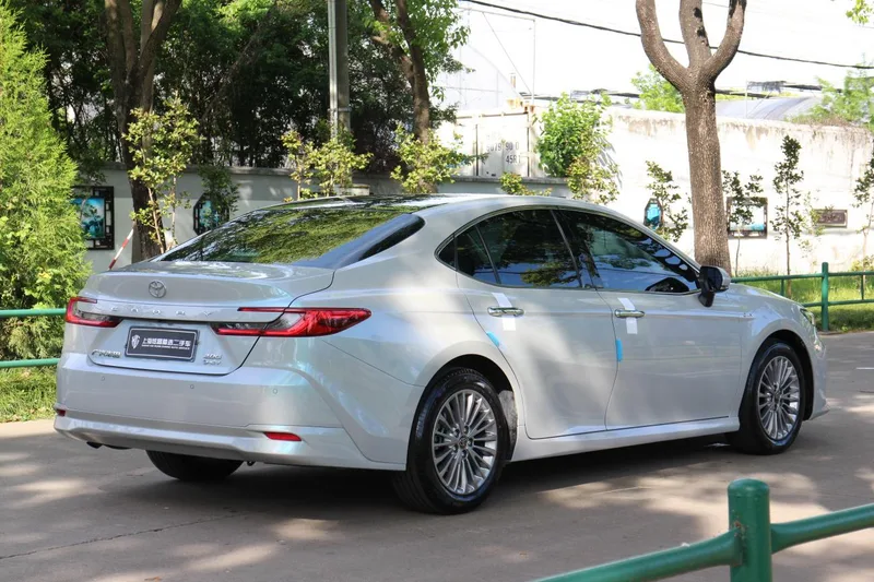Toyota Camry 2024 Dual Power 2.0HG Premium Edition interior photo 13 Toyota Camry 2024 Dual Power 2.0HG Premium Edition interior photo 13