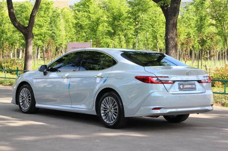 Toyota Camry 2024 Dual Power 2.0HG Premium Edition interior photo 15 Toyota Camry 2024 Dual Power 2.0HG Premium Edition interior photo 15