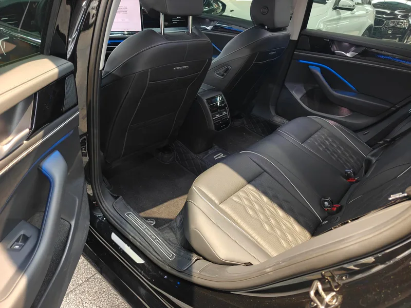 Volkswagen Magotan 2024 380TSI Premium Edition Big Mai Bag exterior photo 5 Volkswagen Magotan 2024 380TSI Premium Edition Big Mai Bag exterior photo 5