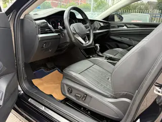 Volkswagen Passat 2022 330TSI Elite Edition interior photo 9 Volkswagen Passat 2022 330TSI Elite Edition interior photo 9