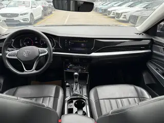 Volkswagen Passat 2022 330TSI Elite Edition interior photo 13 Volkswagen Passat 2022 330TSI Elite Edition interior photo 13
