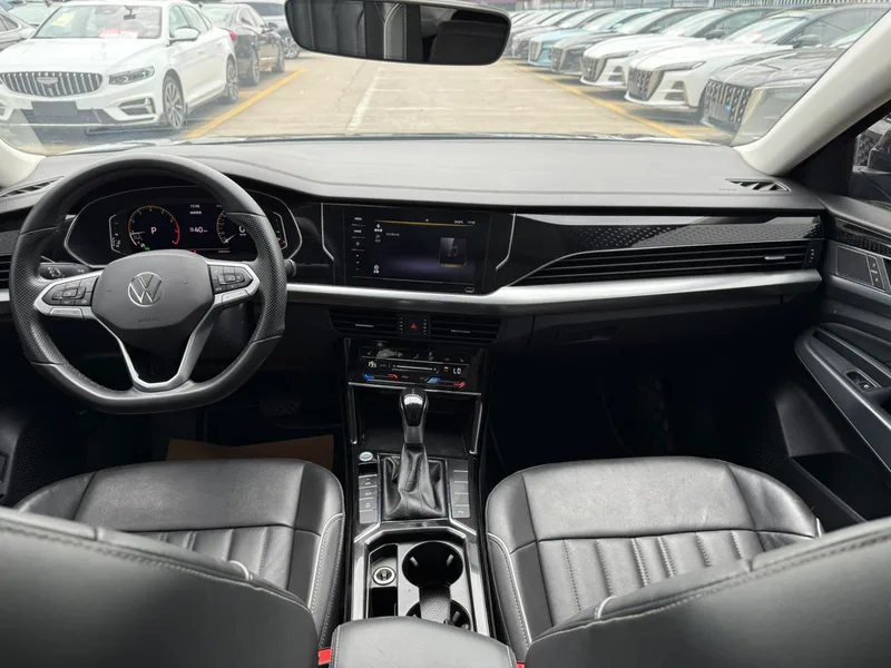 Volkswagen Passat 2022 330TSI Elite Edition interior photo 13 Volkswagen Passat 2022 330TSI Elite Edition interior photo 13