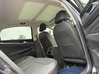 Volkswagen Passat 2022 330TSI Elite Edition interior photo 14 Volkswagen Passat 2022 330TSI Elite Edition interior photo 14