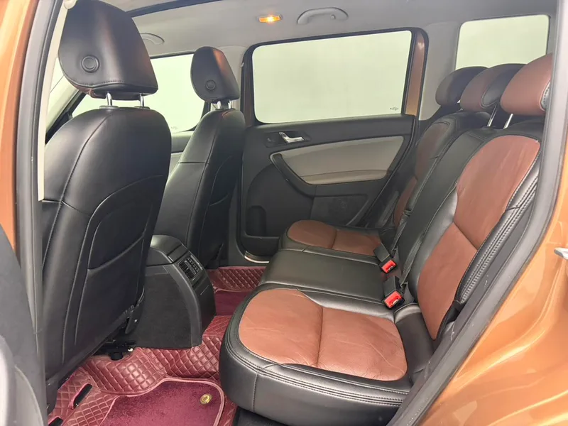 Skoda Yeti 2016 1.4TSI DSG Line Creation Edition exterior photo 7 Skoda Yeti 2016 1.4TSI DSG Line Creation Edition exterior photo 7