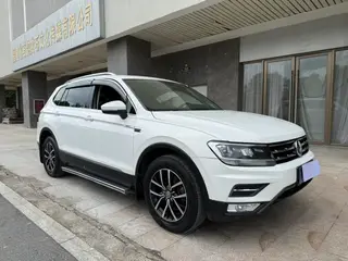 Volkswagen Tiguan L 2017 330TSI Automatic Two-Drive Deluxe Edition exterior photo 3 Volkswagen Tiguan L 2017 330TSI Automatic Two-Drive Deluxe Edition exterior photo 3