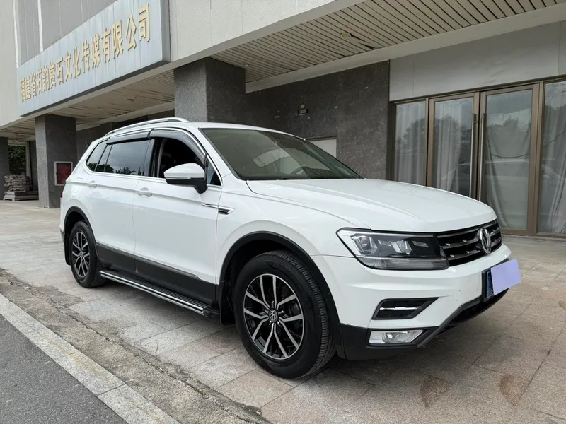 Volkswagen Tiguan L 2017 330TSI Automatic Two-Drive Deluxe Edition exterior photo 3 Volkswagen Tiguan L 2017 330TSI Automatic Two-Drive Deluxe Edition exterior photo 3