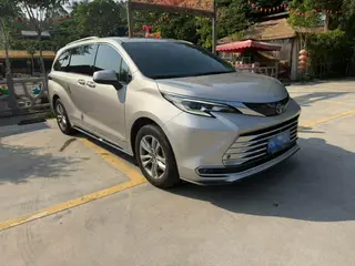 Toyota Sienna 2021 2.5L Hybrid Platinum Edition exterior photo 2 Toyota Sienna 2021 2.5L Hybrid Platinum Edition exterior photo 2