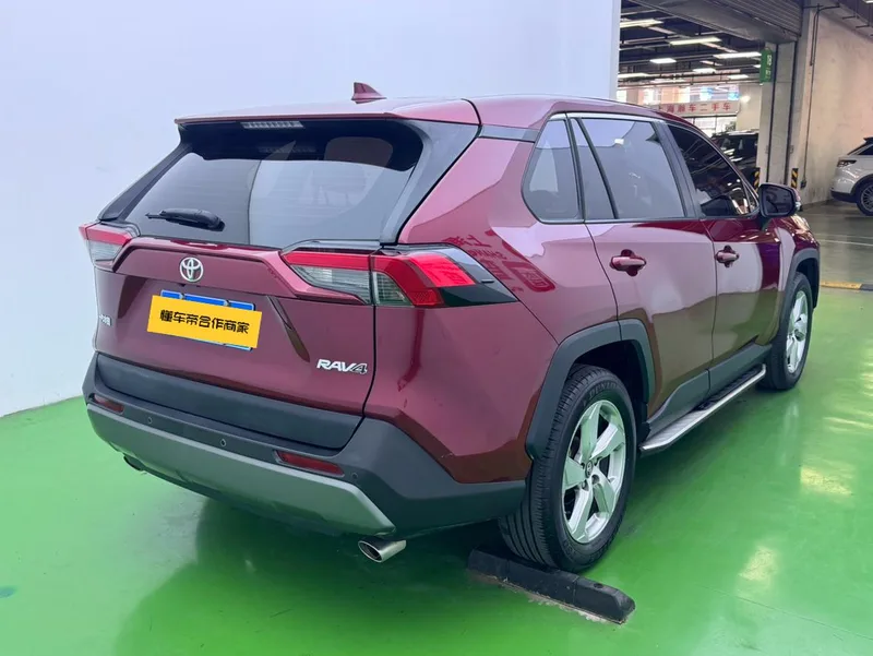 Toyota RAV4 2020 2.0L CVT Versión de moda con tracción en dos ruedas exterior foto 3 Toyota RAV4 2020 2.0L CVT Versión de moda con tracción en dos ruedas exterior foto 3