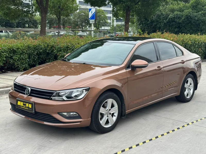 Volkswagen Lamando 2017 230TSI DSG Fashion Edition exterior photo 1 Volkswagen Lamando 2017 230TSI DSG Fashion Edition exterior photo 1