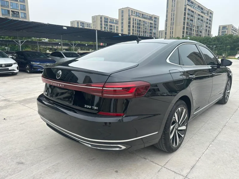 Volkswagen Passat 2022 330TSI Elite Edition interior photo 10 Volkswagen Passat 2022 330TSI Elite Edition interior photo 10