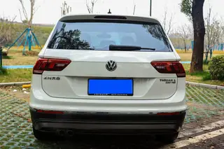 Volkswagen Tiguan L 2019 330TSI Automatic two-wheel drive panoramic comfort version Country VI exterior photo 5 Volkswagen Tiguan L 2019 330TSI Automatic two-wheel drive panoramic comfort version Country VI exterior photo 5