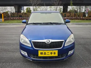 Skoda Fabia 2012 1.4L automatic crystal version exterior photo 2 Skoda Fabia 2012 1.4L automatic crystal version exterior photo 2
