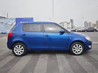Skoda Fabia 2012 1.4L automatic crystal version exterior photo 4 Skoda Fabia 2012 1.4L automatic crystal version exterior photo 4