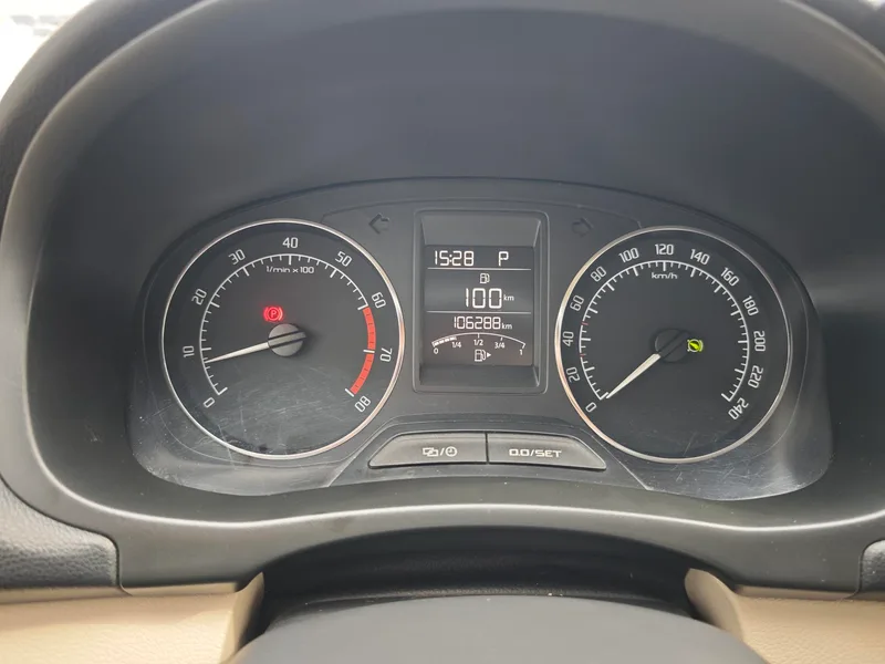 Skoda Fabia 2012 1.4L automatic crystal version interior photo 15 Skoda Fabia 2012 1.4L automatic crystal version interior photo 15