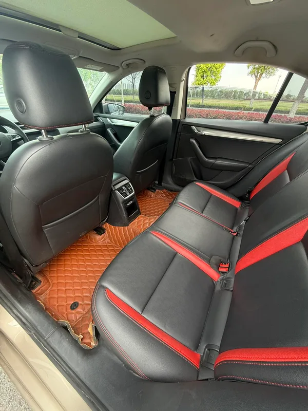 Skoda Octavia 2019 TSI230 DSG Édition de luxe de Zhixing Pays V extérieur photo 5 Skoda Octavia 2019 TSI230 DSG Édition de luxe de Zhixing Pays V extérieur photo 5