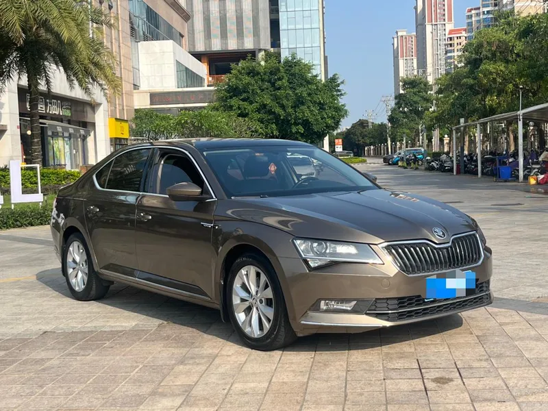 Skoda Superb 2016 TSI280 DSG Line Creation Edition exterior photo 3 Skoda Superb 2016 TSI280 DSG Line Creation Edition exterior photo 3