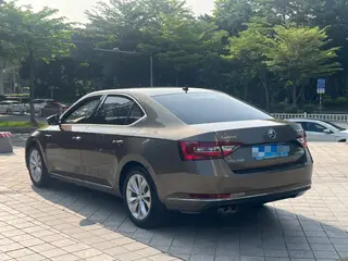 Skoda Superb 2016 TSI280 DSG Line Creation Edition exterior photo 5 Skoda Superb 2016 TSI280 DSG Line Creation Edition exterior photo 5