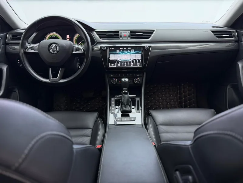 Skoda Superb 2018 TSI330 DSG Luxury Edition China V exterior photo 5 Skoda Superb 2018 TSI330 DSG Luxury Edition China V exterior photo 5
