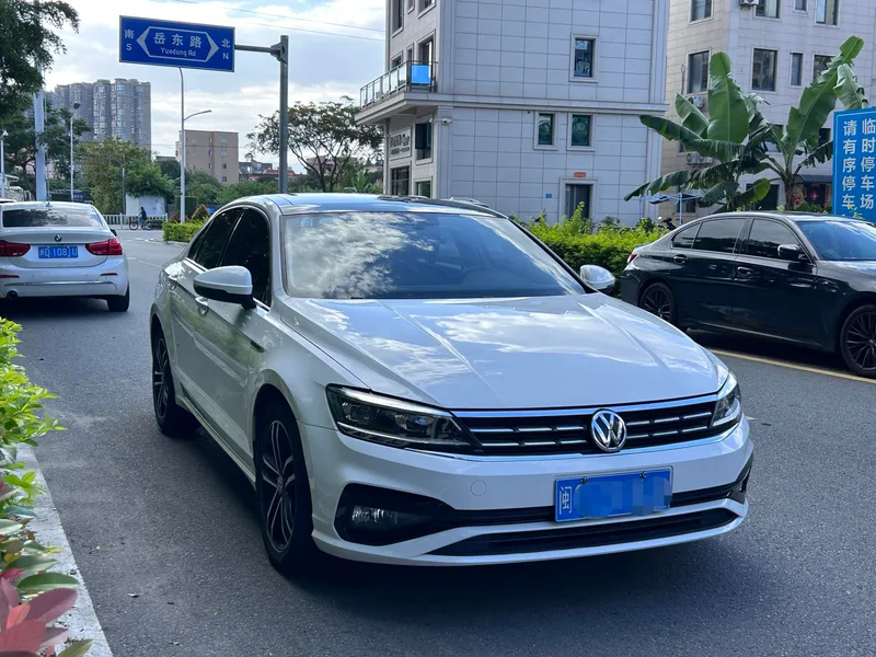 Volkswagen Lamando 2019 280TSI DSG Comfort Edition Country VI exterior photo 3 Volkswagen Lamando 2019 280TSI DSG Comfort Edition Country VI exterior photo 3
