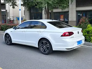 Volkswagen Lamando 2019 280TSI DSG Comfort Edition Country VI exterior photo 4 Volkswagen Lamando 2019 280TSI DSG Comfort Edition Country VI exterior photo 4