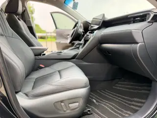 Toyota Harrier 2023 Intelligent electric hybrid double engine 2.5L E-CVT Two-wheel drive luxury edition interior photo 12 Toyota Harrier 2023 Intelligent electric hybrid double engine 2.5L E-CVT Two-wheel drive luxury edition interior photo 12