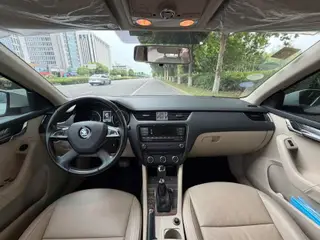 Skoda Octavia 2015 1.6L Automatic Escape Edition exterior photo 5 Skoda Octavia 2015 1.6L Automatic Escape Edition exterior photo 5