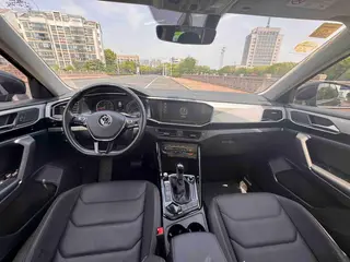 Volkswagen Tayron 2021 330TSI Two-Drive Deluxe Zhilian Edition interior photo 7 Volkswagen Tayron 2021 330TSI Two-Drive Deluxe Zhilian Edition interior photo 7