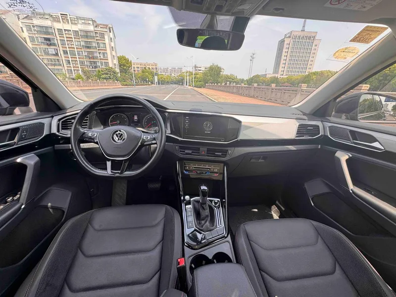 Volkswagen Tayron 2021 330TSI Two-Drive Deluxe Zhilian Edition interior photo 7 Volkswagen Tayron 2021 330TSI Two-Drive Deluxe Zhilian Edition interior photo 7