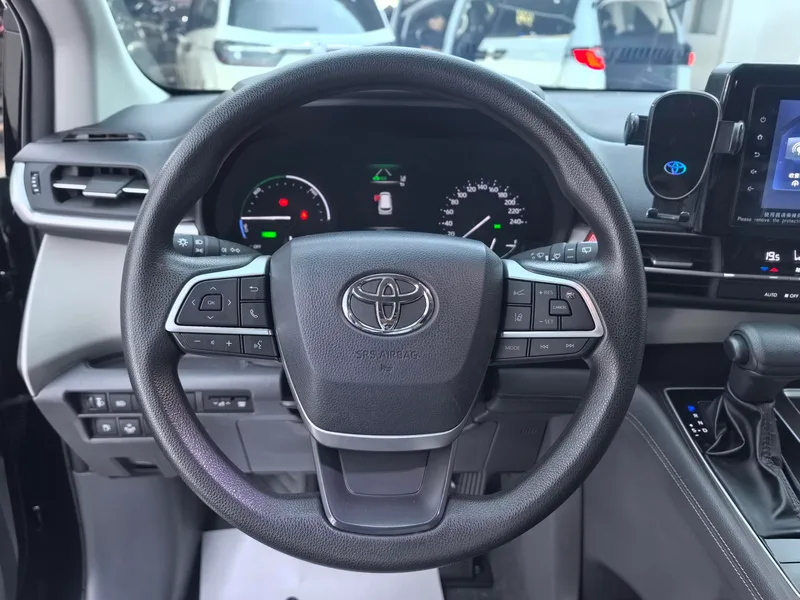 Toyota Granvia 2024 Intelligent electric hybrid double engine 2.5L 2WD Comfort Version exterior photo 5 Toyota Granvia 2024 Intelligent electric hybrid double engine 2.5L 2WD Comfort Version exterior photo 5