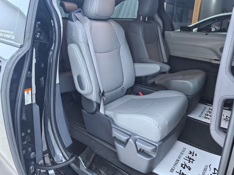 Toyota Granvia 2024 Intelligent electric hybrid double engine 2.5L 2WD Comfort Version interior photo 10 Toyota Granvia 2024 Intelligent electric hybrid double engine 2.5L 2WD Comfort Version interior photo 10