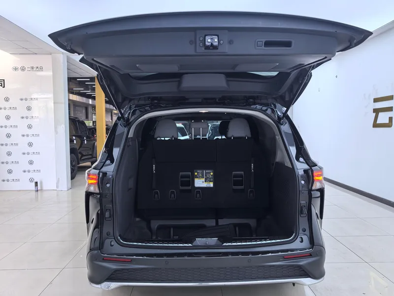 Toyota Granvia 2024 Intelligent electric hybrid double engine 2.5L 2WD Comfort Version interior photo 11 Toyota Granvia 2024 Intelligent electric hybrid double engine 2.5L 2WD Comfort Version interior photo 11