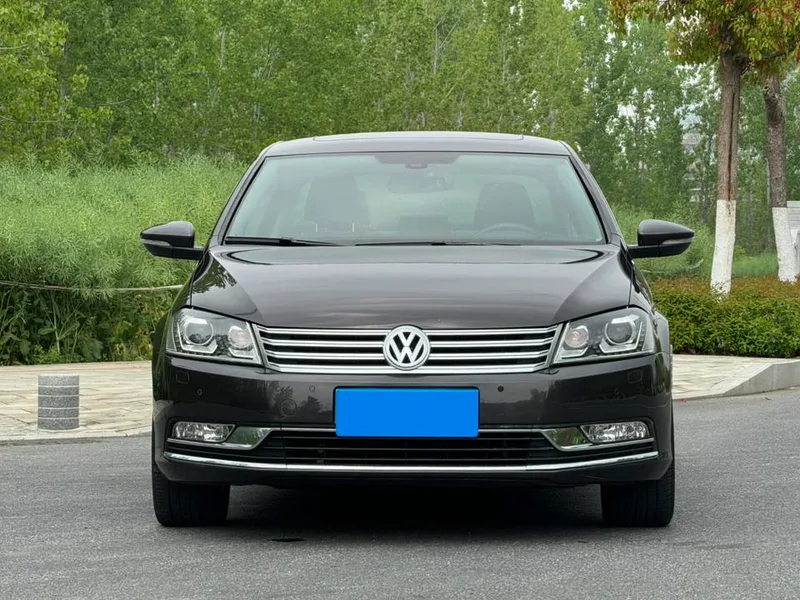 Volkswagen Magotan 2015 2.0TSI Premium Trim exterior photo 2