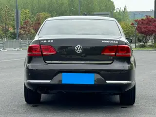 Volkswagen Magotan 2015 2.0TSI Premium Trim exterior photo 6