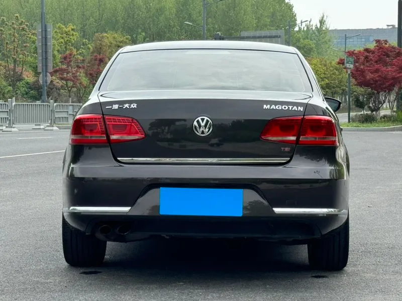 Volkswagen Magotan 2015 2.0TSI Premium Trim exterior photo 6