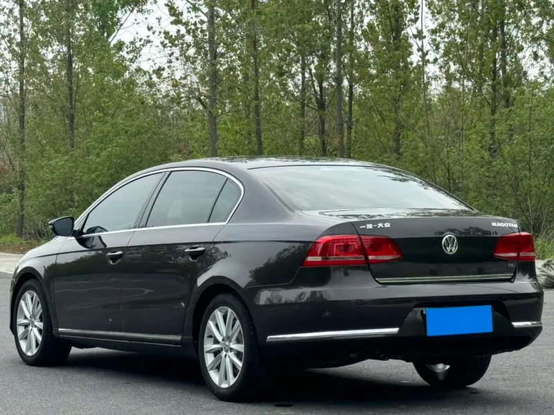 Volkswagen Magotan 2015 2.0TSI Premium Trim interior photo 8