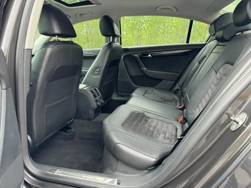 Volkswagen Magotan 2015 2.0TSI Premium Trim interior photo 11