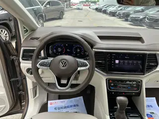 Volkswagen Viloran 2020 380TSI Premium Edition interior photo 15 Volkswagen Viloran 2020 380TSI Premium Edition interior photo 15