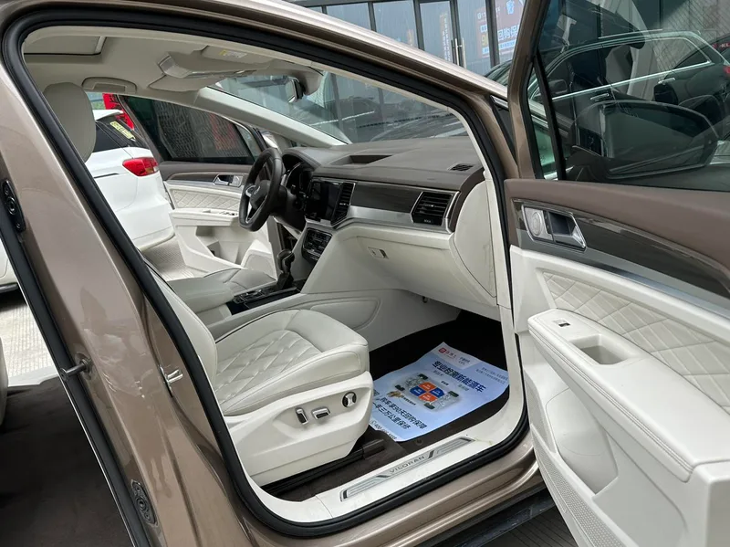 Volkswagen Viloran 2020 380TSI Premium Edition interior photo 19 Volkswagen Viloran 2020 380TSI Premium Edition interior photo 19