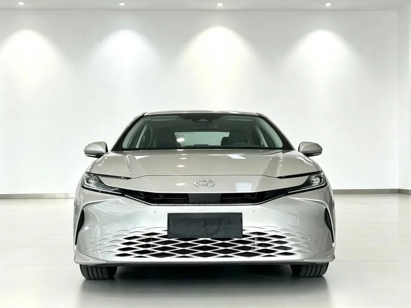 Toyota Camry 2024 Doble motor 2.0HGVP Edición de lujo exterior foto 3