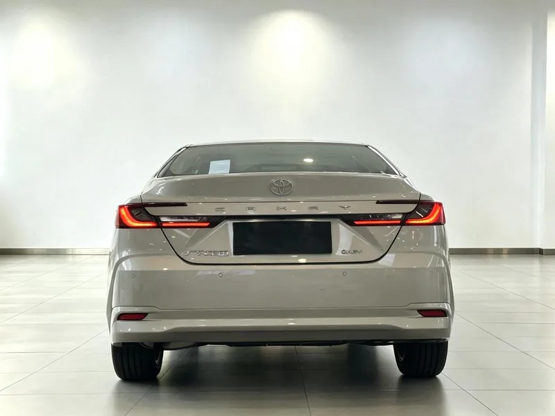 Toyota Camry 2024 Doble motor 2.0HGVP Edición de lujo exterior foto 6