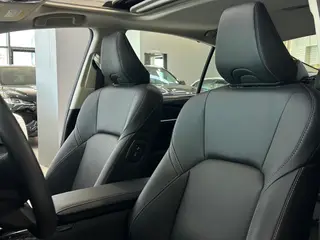 Toyota Camry 2024 Doble motor 2.0HGVP Edición de lujo interior foto 12