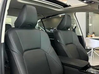 Toyota Camry 2024 Doble motor 2.0HGVP Edición de lujo interior foto 13