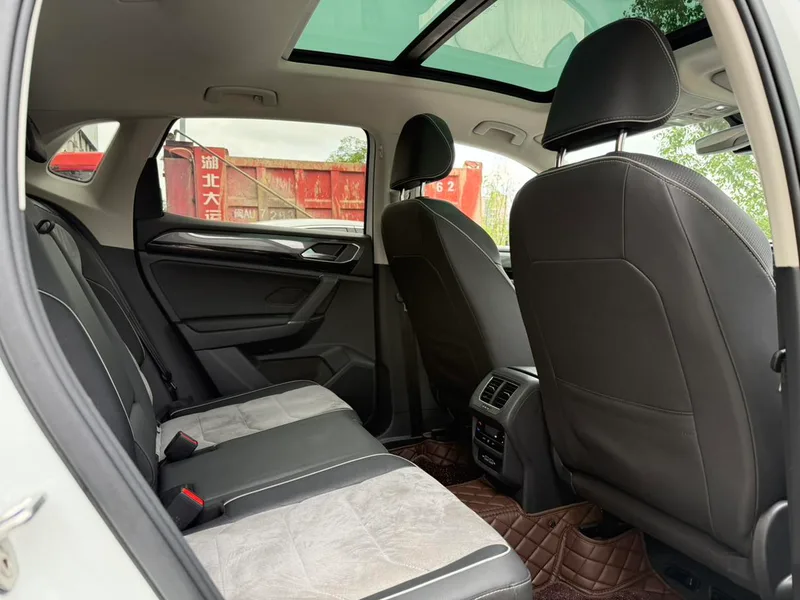 Volkswagen Tayron X 2020 330TSI Two-Drive Distinguished Zhilian Edition interior photo 10 Volkswagen Tayron X 2020 330TSI Two-Drive Distinguished Zhilian Edition interior photo 10