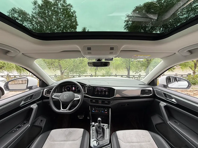 Volkswagen Tayron X 2020 330TSI Two-Drive Distinguished Zhilian Edition interior photo 12 Volkswagen Tayron X 2020 330TSI Two-Drive Distinguished Zhilian Edition interior photo 12