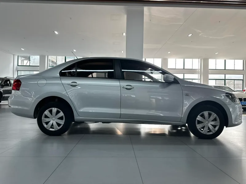 Volkswagen Jetta 2015 1.6L Automatic fashion type exterior photo 4 Volkswagen Jetta 2015 1.6L Automatic fashion type exterior photo 4