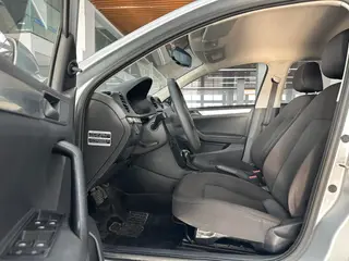 Volkswagen Jetta 2015 1.6L Automatic fashion type interior photo 10 Volkswagen Jetta 2015 1.6L Automatic fashion type interior photo 10