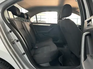 Volkswagen Jetta 2015 1.6L Automatic fashion type interior photo 11 Volkswagen Jetta 2015 1.6L Automatic fashion type interior photo 11